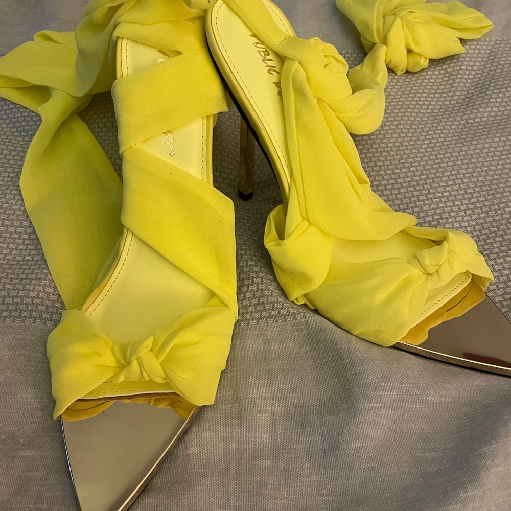 Yellow ribbon wrap heels / BRAND NEW
